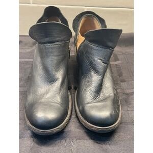 Born Black Leather Ankle Booties Side Zip‎ Comfortable Block Heel Size 11
